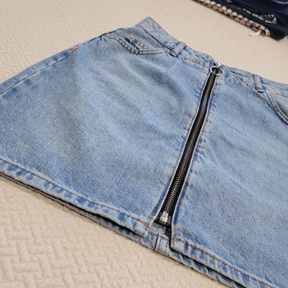 Topshop Moto Denim Mini Skirt Front zipper with Ring Pull Size 4 - Picture 4 of 16